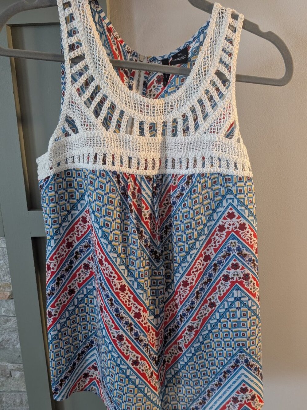 New Directions Sleeveless Top - NWT - Size PXL